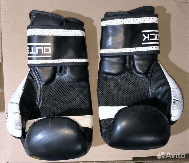 Боксерские перчатки 12 унций