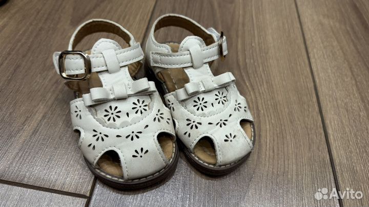 Сандалии для девочки