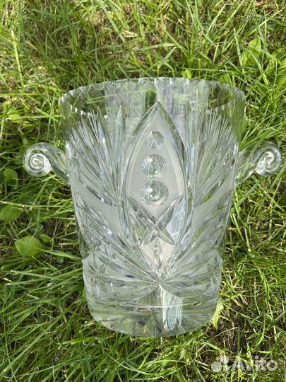 Хрустальная ваза