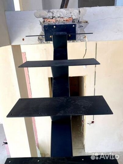 Лестница Г-образная с поворотными ступенями