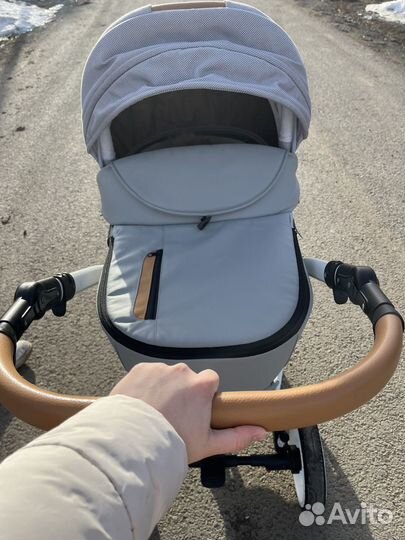 Коляска 3 в 1 с автолюлькой