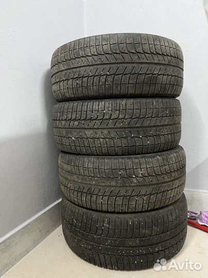 Michelin X-Ice 3 255/45 R18 103H