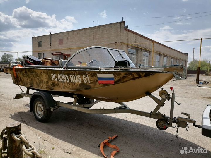 Моторная лодка