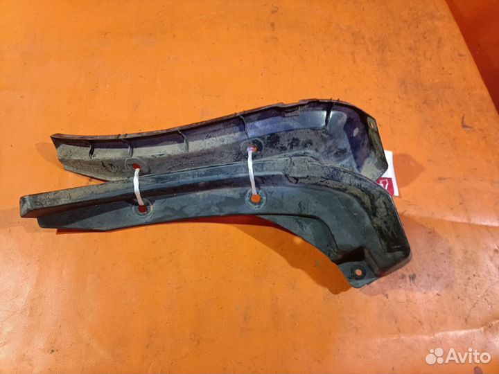 Подкрылок Toyota Allion AZT240 задний