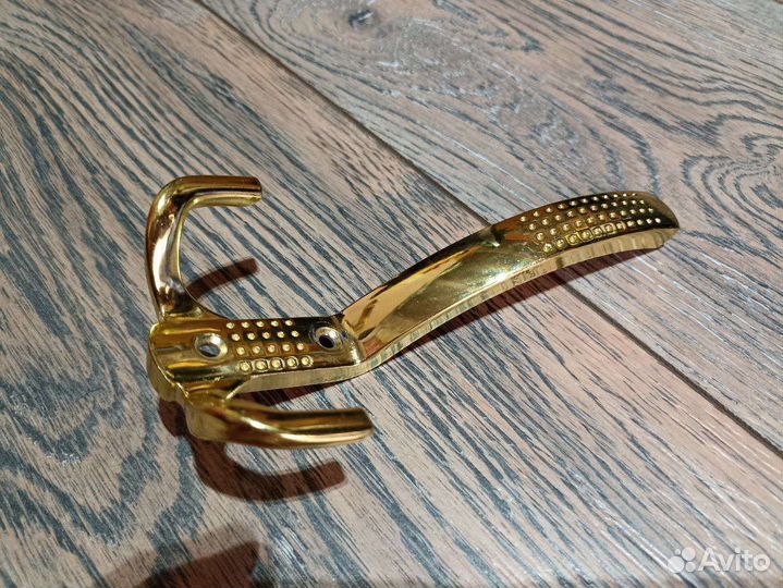 Крючок мебельный