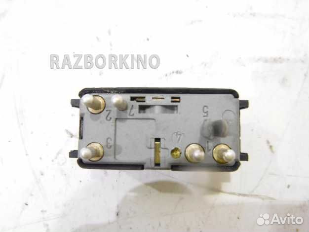 Кнопка стеклоподъемника A1408210251