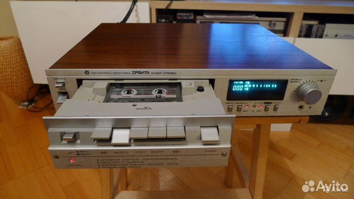 Кассетный магнитофон