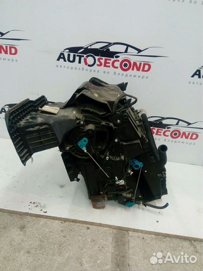 Корпус печки Nissan note e11