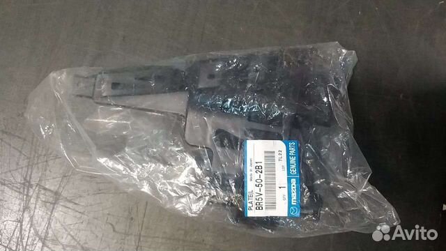 Кронштейн переднего бампера левый Mazda 3 bk