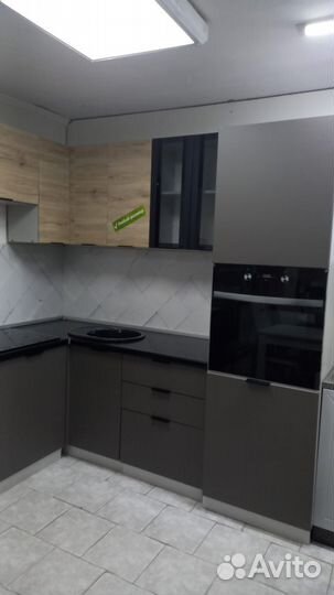 Кухонный гарнитур угловой