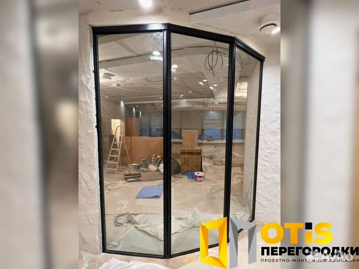 Стеклянная перегородка лофт