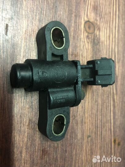 Датчик коленвала на 2.4 D2FA Ford 948f6c315aa