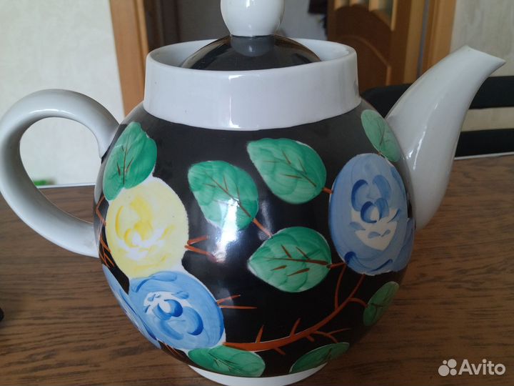 Чайник фарфоровый