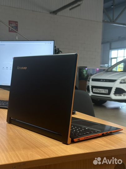Ноутбук Lenovo