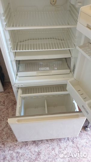 Холодильник stinol трехкамерный