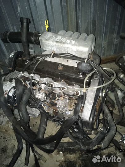 Двигатель Фольксваген 2,4 AAB