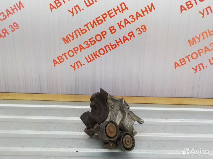 Кронштейн опора двигателя Киа Каренс 1 рестайл