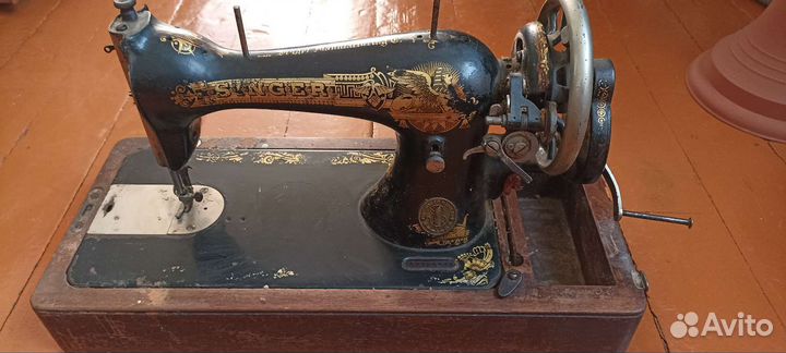 Швейная машинка Singer