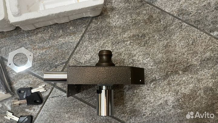 Замок накладной mottura 30.601