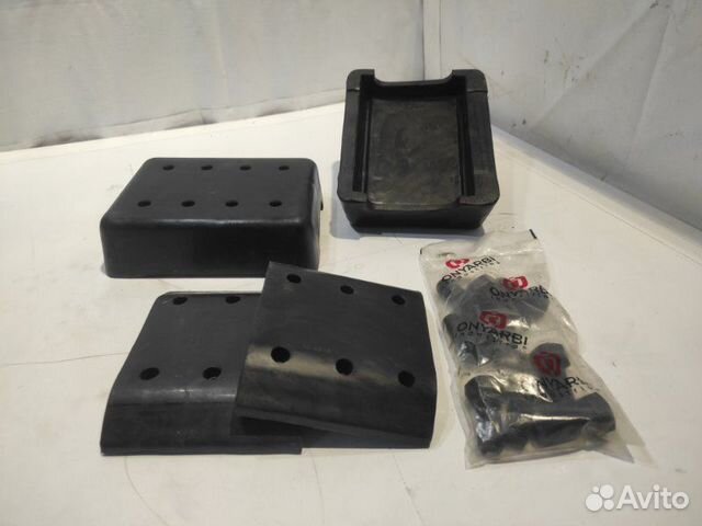 Комплект опор седла (подушки+болты) jost 38