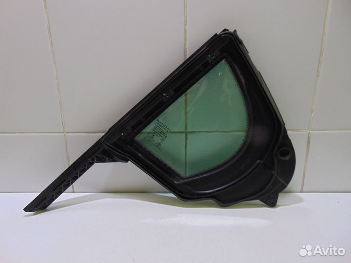 Стекло двери (форточка) заднее правое Jaguar Xe