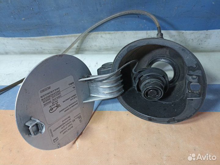 Лючок бензобака с крышкой Volkswagen Polo седан