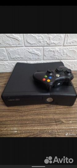 Xbox 360e(250gb+игры)