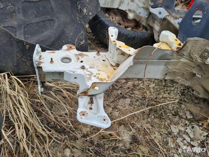 Лонжерон передний левый Skoda Yeti cbzb 2011