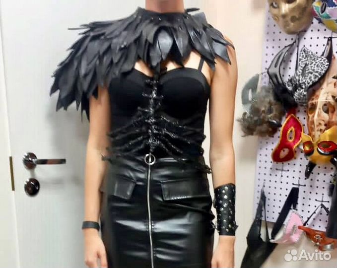 Аксессуар на грудь ребра кости серебрянный золотой