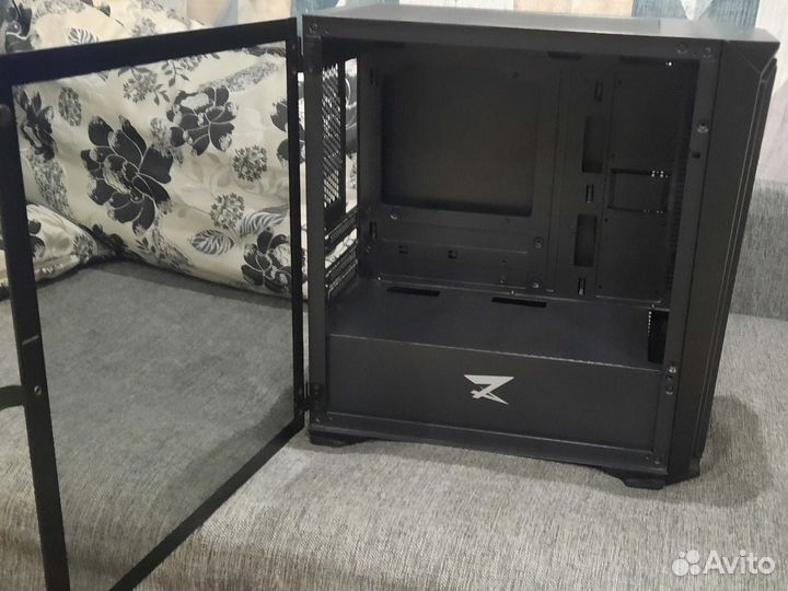 Корпус для компьютера zet