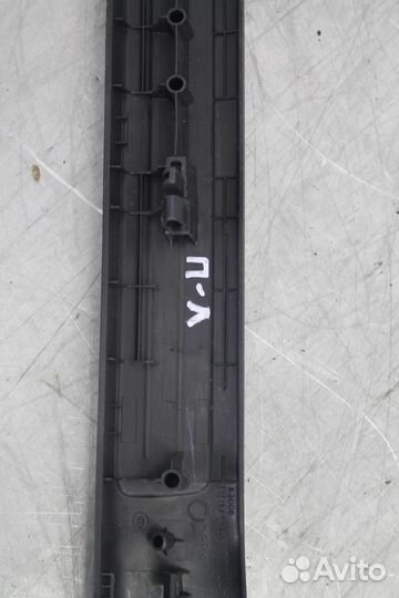 Накладка порога внутренняя передняя левая Mazda