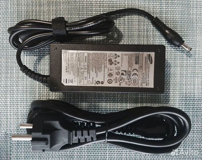 Блок питания для ноутбука Samsung R528 19V 3.16A