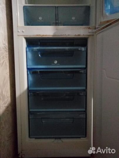 Двух камерный Холодильник Pozis