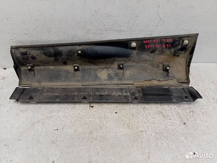 Накладка двери задней правой