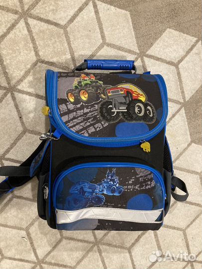 Портфель рюкзак школьный