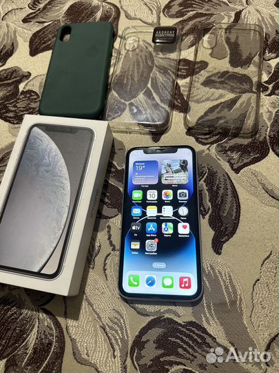 iPhone Xr, 64 ГБ