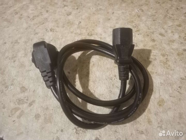 Кабель для компьютера