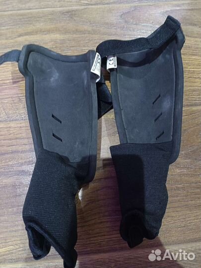 Щитки футбольные nike