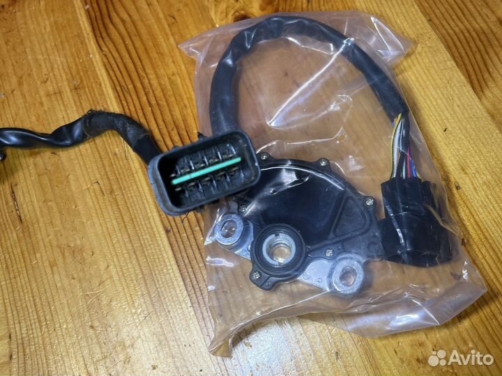 Ингибитор АКПП Mitsubishi Pajero