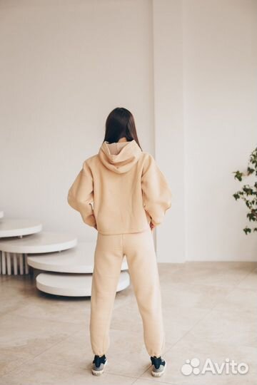 Спортивный костюм женский