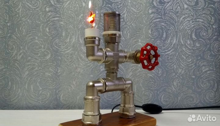 Светильник настольный 