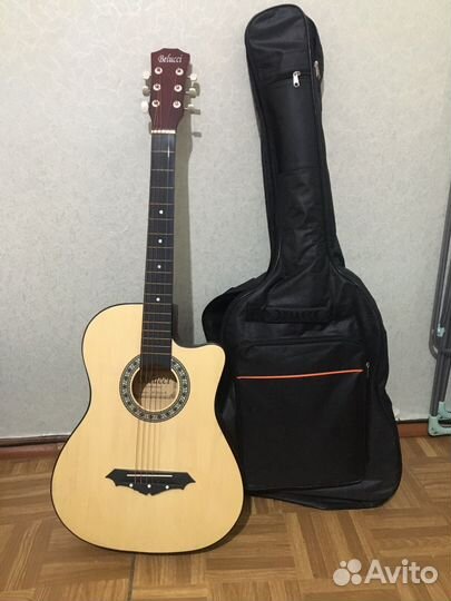Акустическая гитара