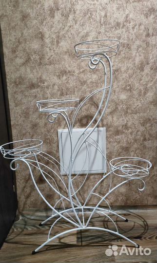 Подставка для цветов напольная металлическая