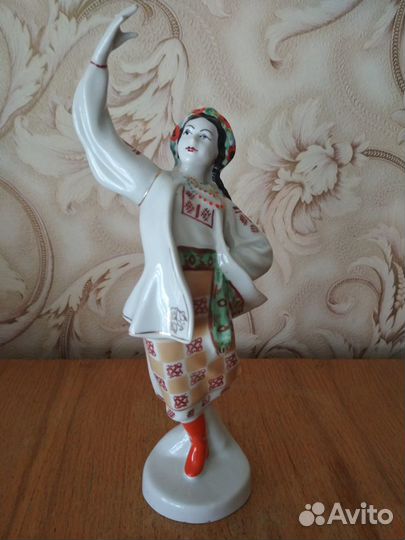 Фарфоровые статуэтки времен СССР