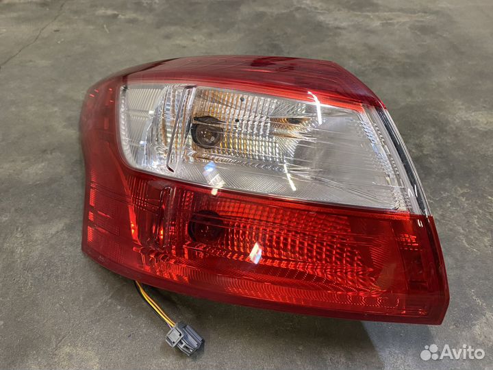 Задний левый фонарь Ford Focus 3 Седан Оригинал
