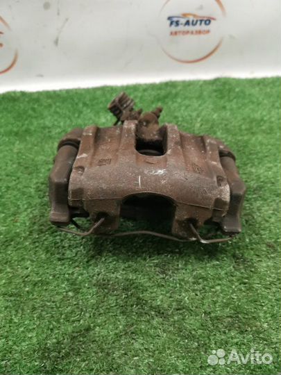 Суппорт тормозной задний левый Ford Focus 2 1.6