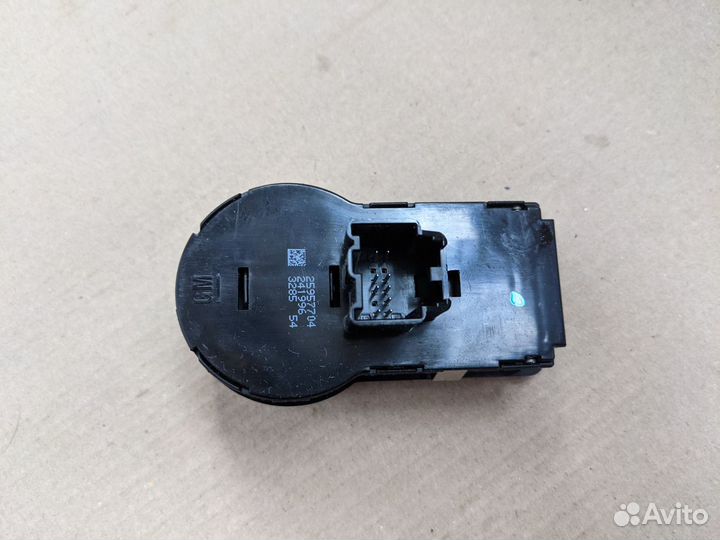 Переключатель света фар general motors 25957704