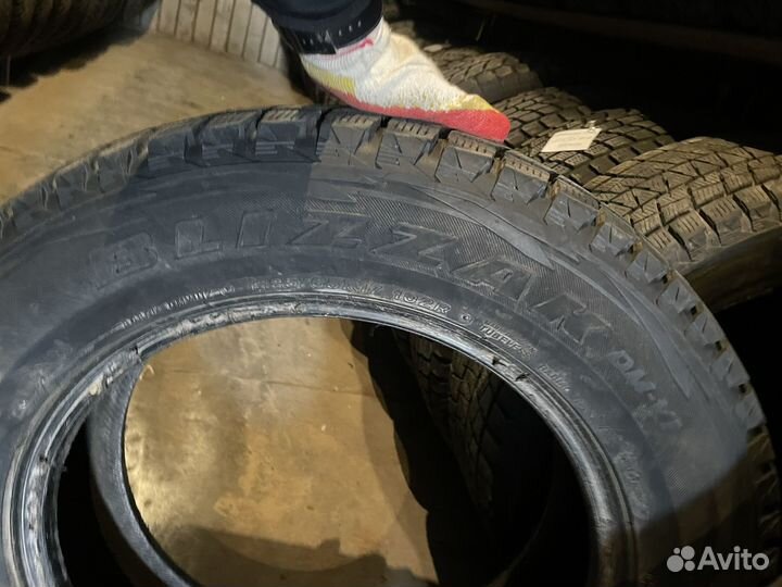 Bridgestone Blizzak DM-V1 225/65 R17