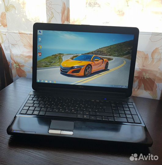 Intel Core i3 M380 /4гб/ HDD 320GB/заряд держит