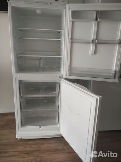 Продам холодильник Атлант